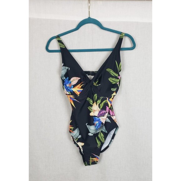 La Blanca Other - La Blanca Swimwear One Piece Black Floral Twist UPF 50+ Beach Resort Vacation